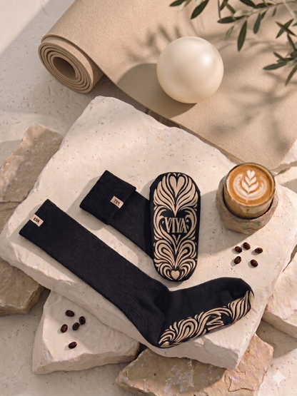 Chaussettes grip Pilates Cappuccino VIYA Studio, vue semelle antidérapante